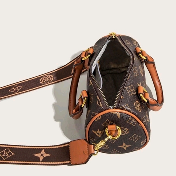 All Over Print Boston Hand Bag - Picture 4 of 8